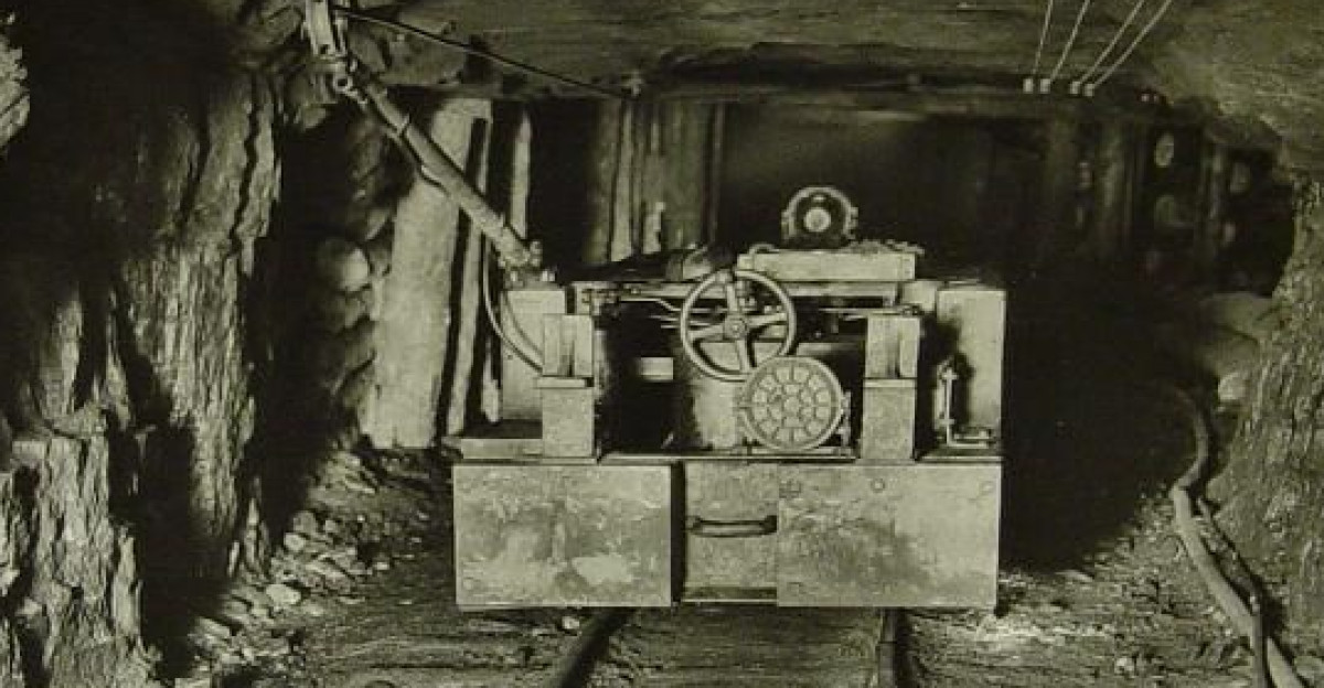 Ye Olde Coal Mine by Andy Freifeld