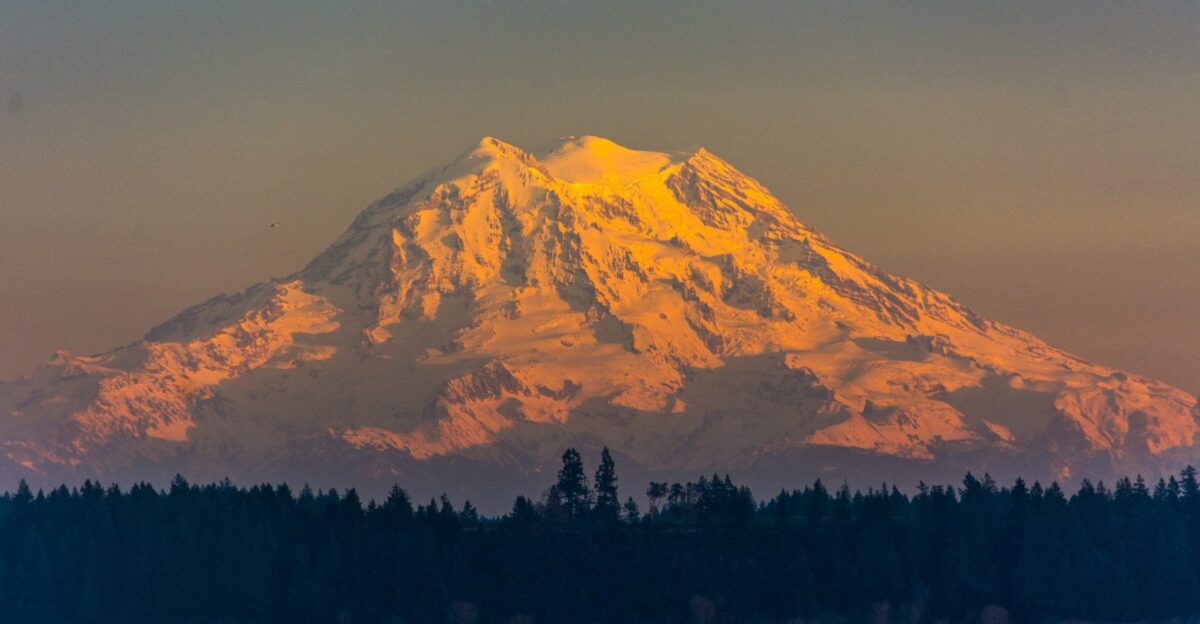 Mount Rainier Sunset by Thaddeus Smith
