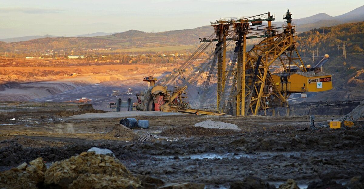 extraction mine machine coal excavator coal mining large machine surface mining industry extraction mine mine coal mining mining mining mining mining mining