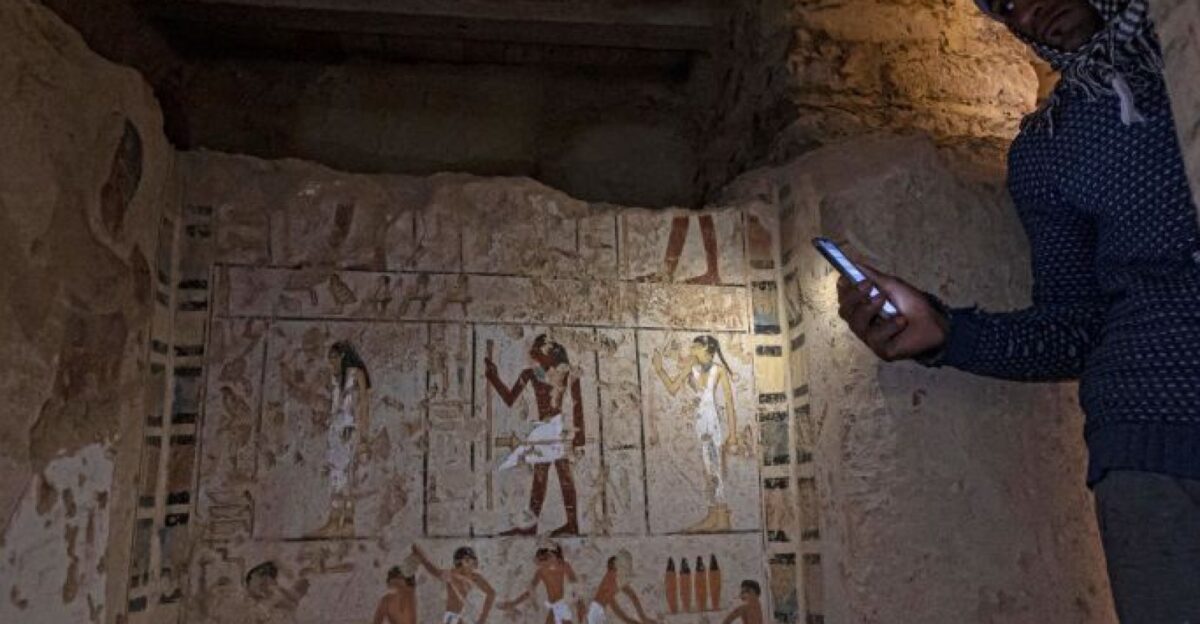 Archaeologists Unearth 3 500-Year-Old Book of the Dead in