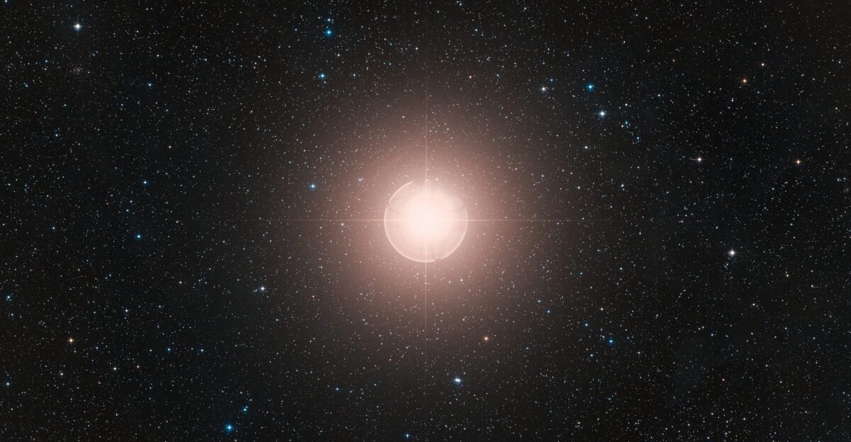 Hubble Space Telescope Helps Uncover the Mystery of Betelgeuse Dimming