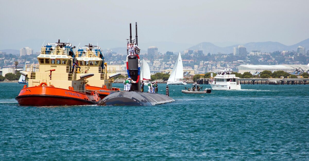 submarine navy military veterans sea naval nuclear nature transportation deployment homecoming