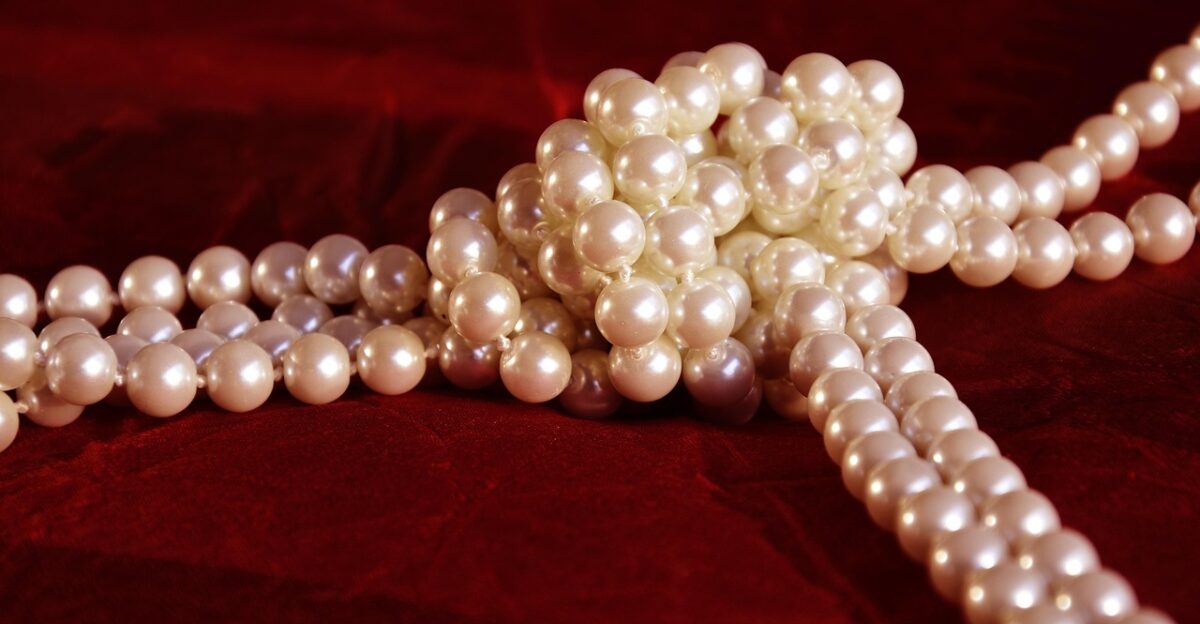 pearls chain silk velvet jewellery sensual pearl necklaces necklace pearls silk silk silk velvet velvet velvet velvet velvet necklace