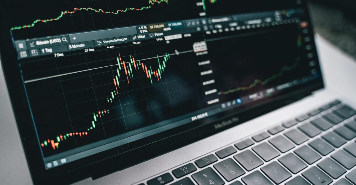 Close-up of a financial graph on a laptop screen depicting stock market analysis in Berlin